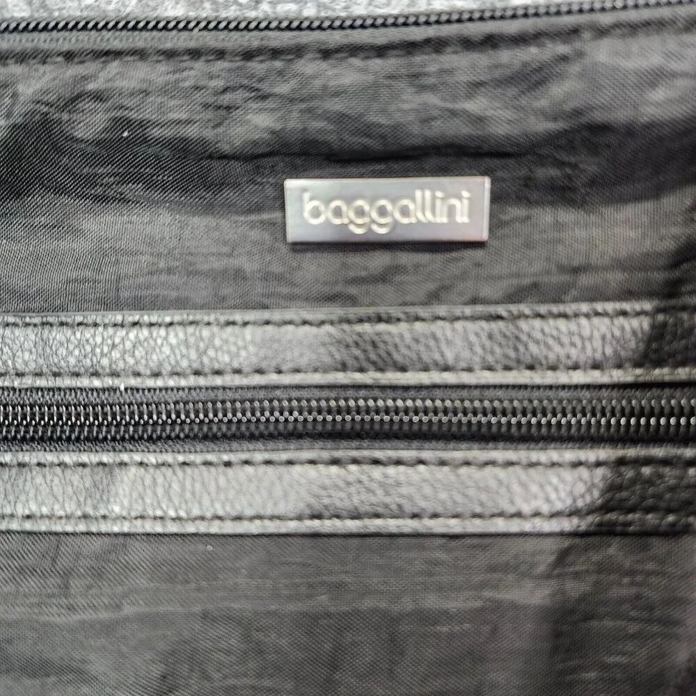 Baggallini Black Nylon Crossbody Zipper Front Pocket Handbag Bag Purse Organizer